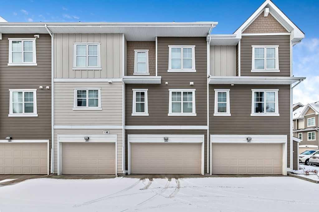 305 Cranbrook Walk Se, Calgary, AB - Outdoor With Facade