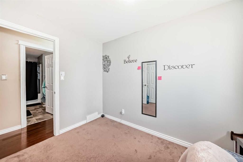 3 Shannon Close, Olds, AB - Indoor