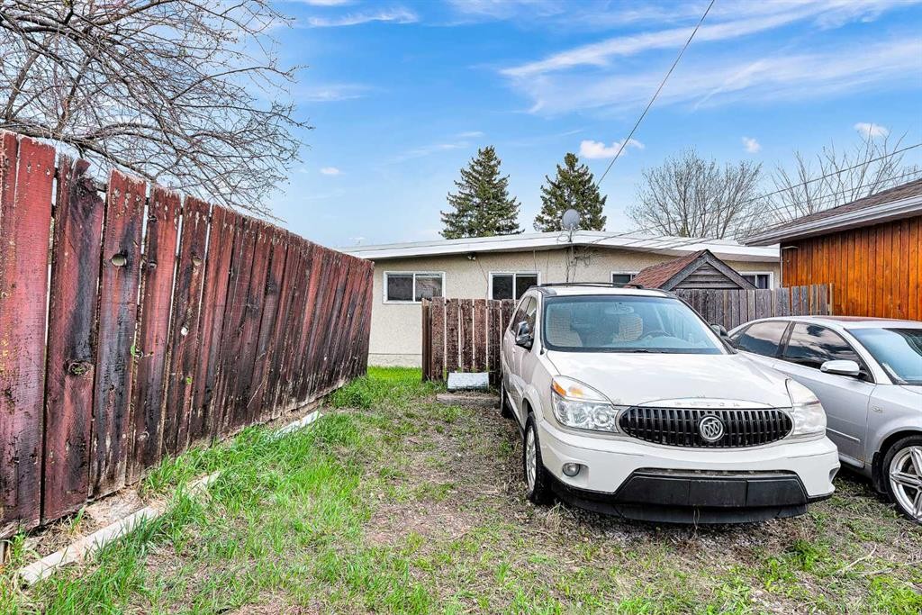 5023 North Haven Drive Nw, Calgary, AB - Outdoor