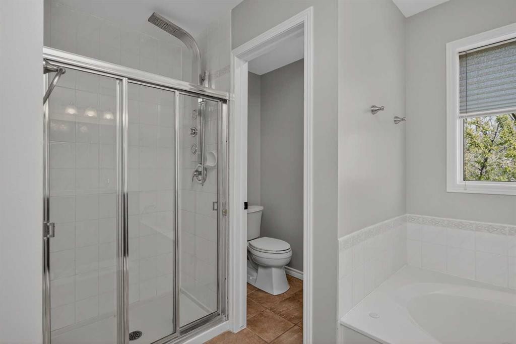 36 Chaparral Drive, Calgary, AB - Indoor Photo Showing Bathroom