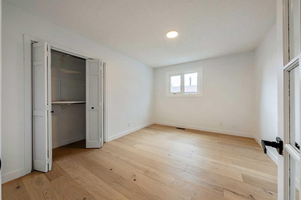 40 Edforth Road Nw, Calgary, AB - Indoor Photo Showing Other Room