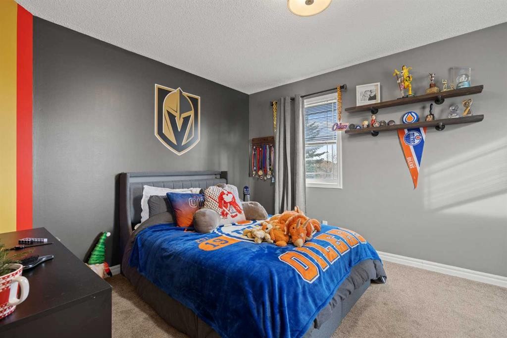 164 West Lakeview Circle, Chestermere, AB - Indoor Photo Showing Bedroom