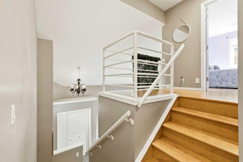 45 Patterson Hill Sw, Calgary, AB - Indoor Photo Showing Other Room