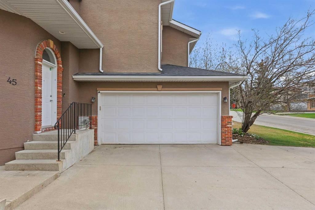 45 Patterson Hill Sw, Calgary, AB - Outdoor With Exterior