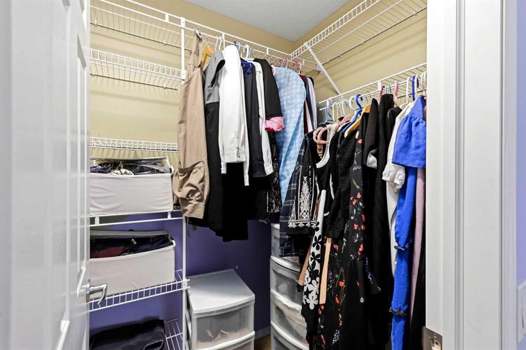 45 Patterson Hill Sw, Calgary, AB - Indoor With Storage