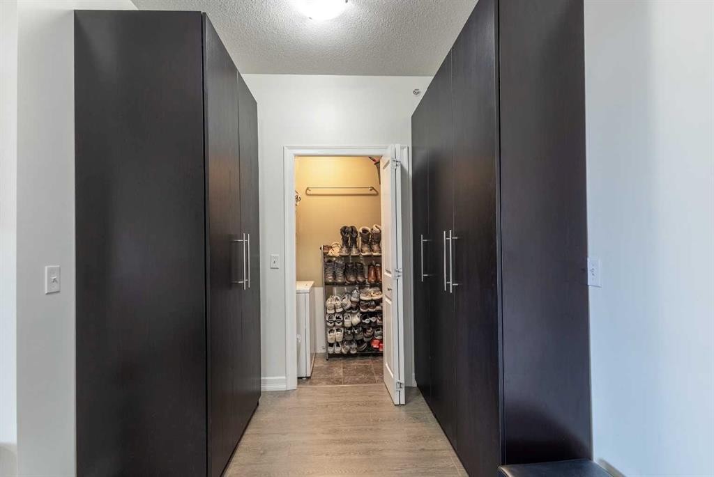 403-117 Copperpond Common Se, Calgary, AB - Indoor Photo Showing Other Room