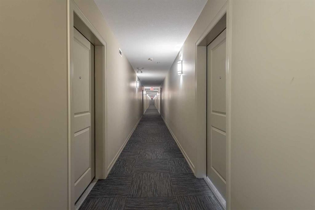 403-117 Copperpond Common Se, Calgary, AB - Indoor Photo Showing Other Room