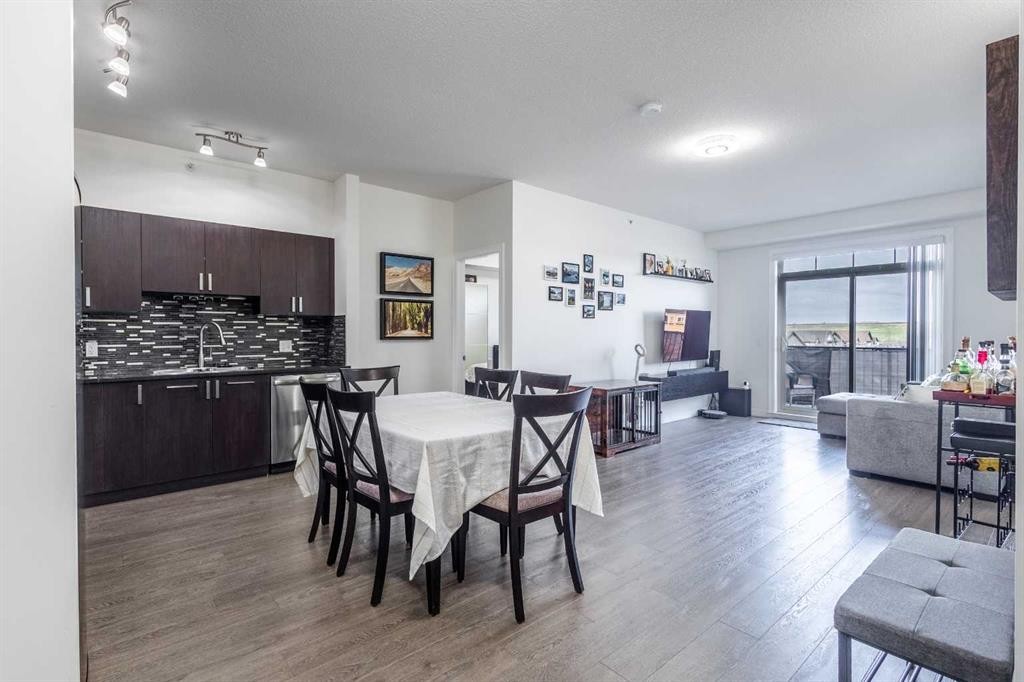 403-117 Copperpond Common Se, Calgary, AB - Indoor