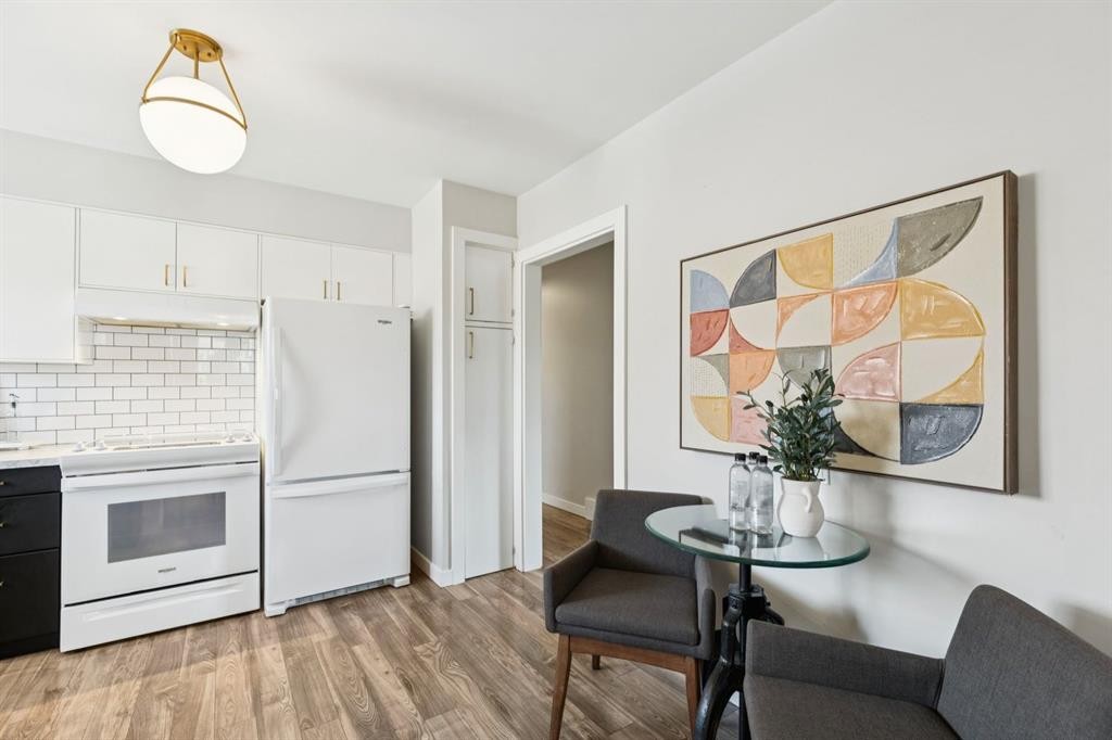 48 Haddock Road Sw, Calgary, AB - Indoor