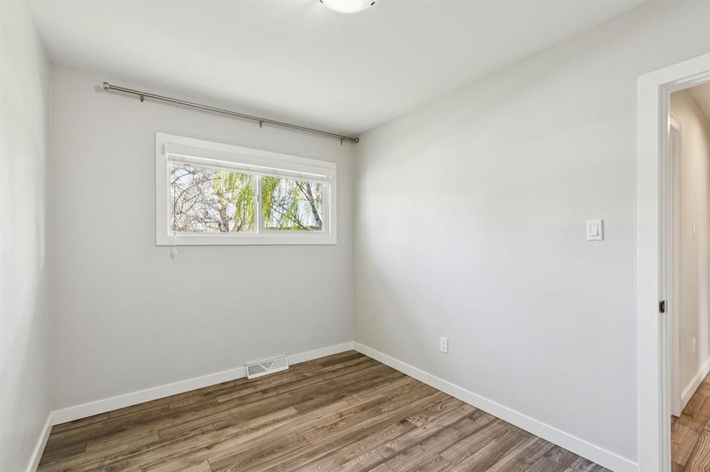 48 Haddock Road Sw, Calgary, AB - Indoor Photo Showing Other Room