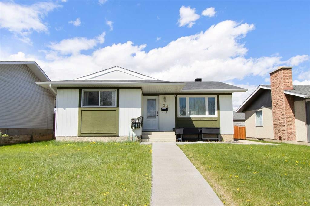 124 Maitland Drive Ne, Calgary, AB - Outdoor
