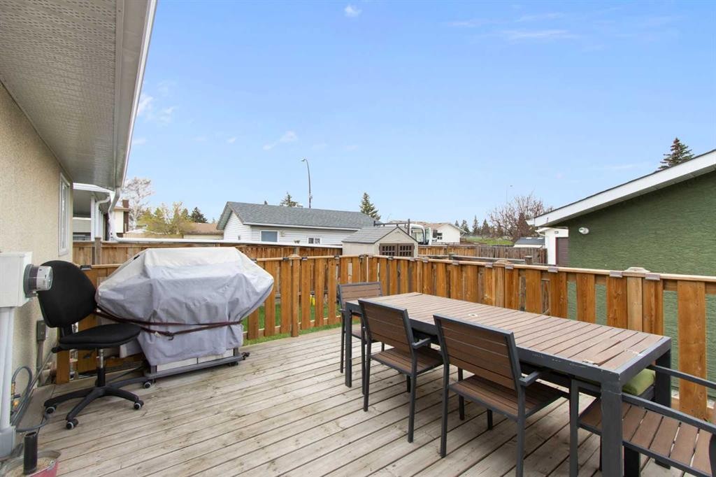 124 Maitland Drive Ne, Calgary, AB - Outdoor With Deck Patio Veranda With Exterior