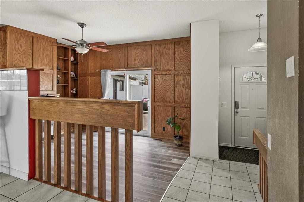 740 Canfield Place Sw, Calgary, AB - Photo Showing Other Room