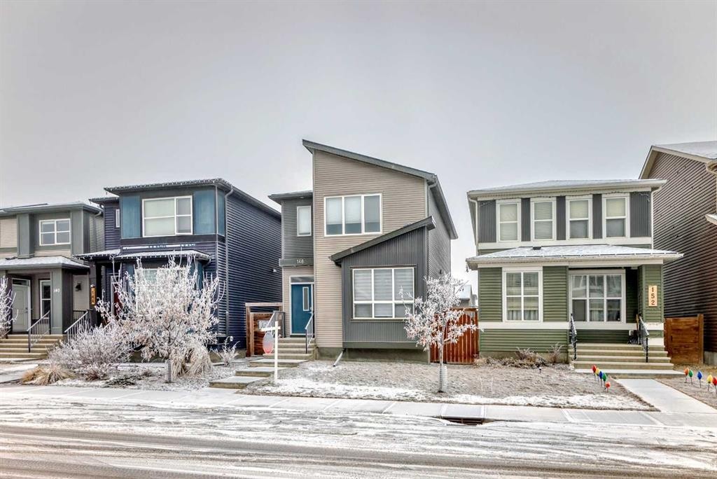 148 Howse Avenue Ne, Calgary, AB - Outdoor With Facade
