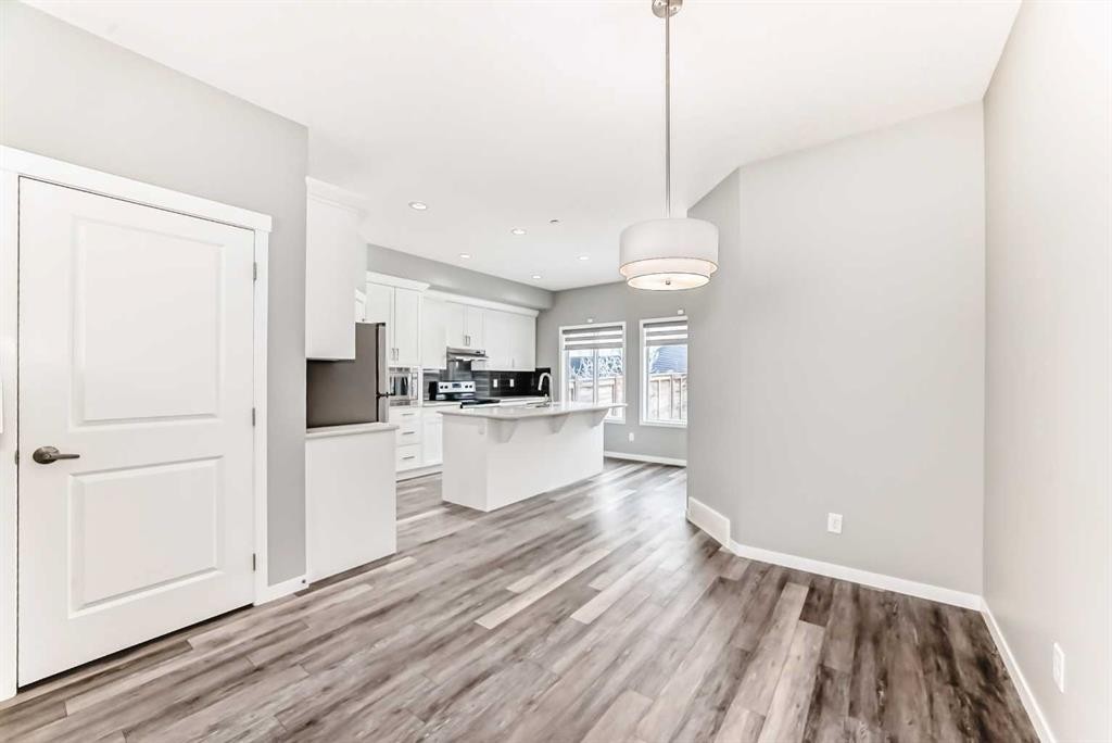 148 Howse Avenue Ne, Calgary, AB - Indoor