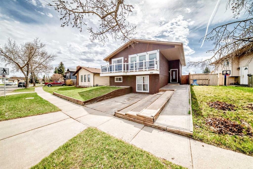 6824 Temple Drive Ne, Calgary, AB - Outdoor