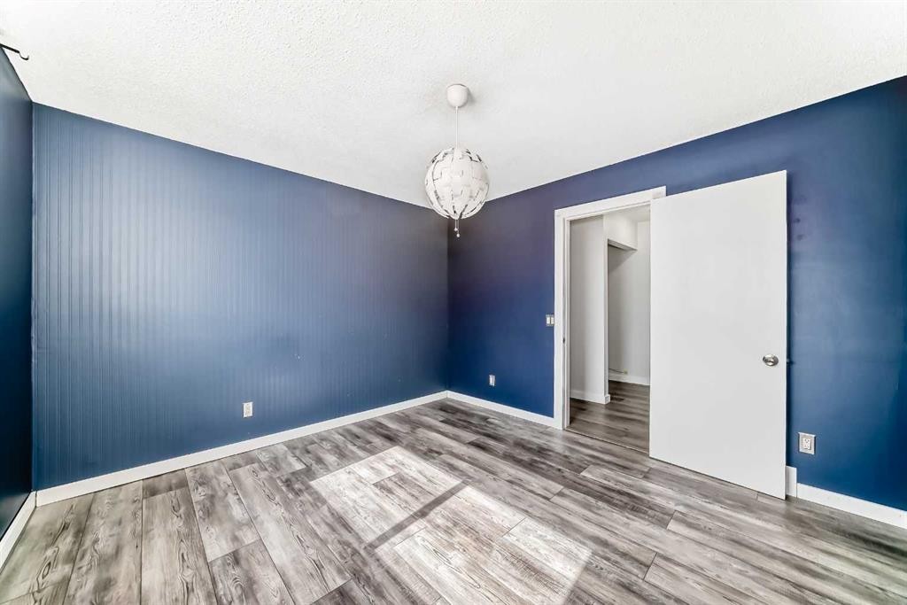6824 Temple Drive Ne, Calgary, AB - Indoor Photo Showing Other Room