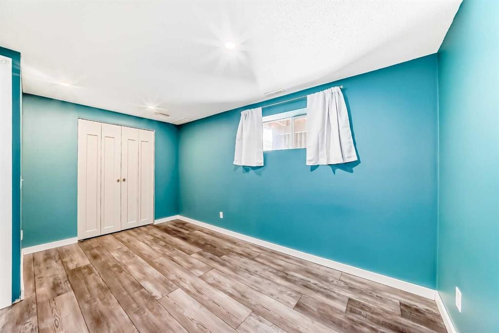 6824 Temple Drive Ne, Calgary, AB - Indoor Photo Showing Other Room