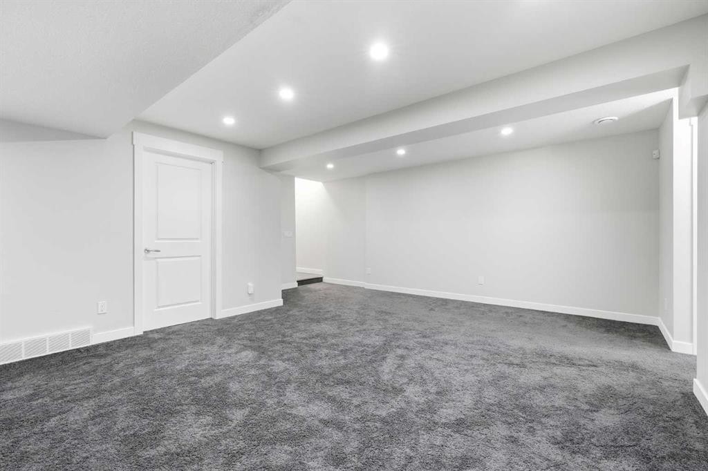 161 Rainbow Falls Glen, Chestermere, AB - Indoor