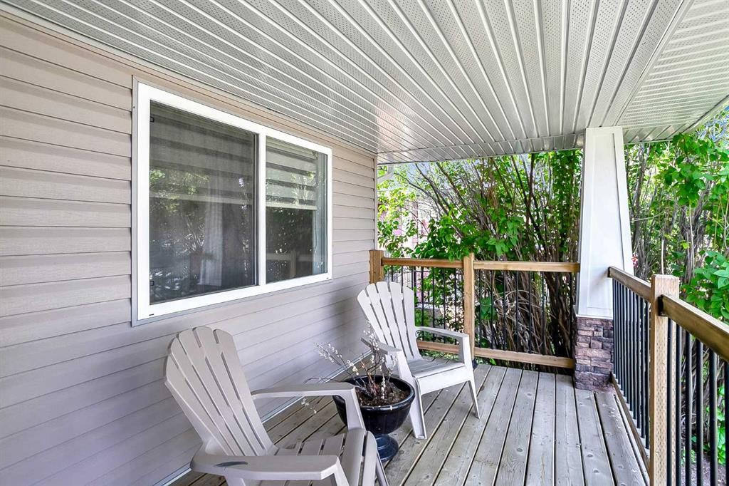 95 Hillgrove Crescent Sw, Calgary, AB - Outdoor With Deck Patio Veranda With Exterior