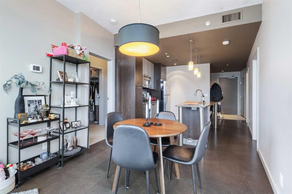 1902-220 12 Avenue Se, Calgary, AB - Indoor Photo Showing Dining Room