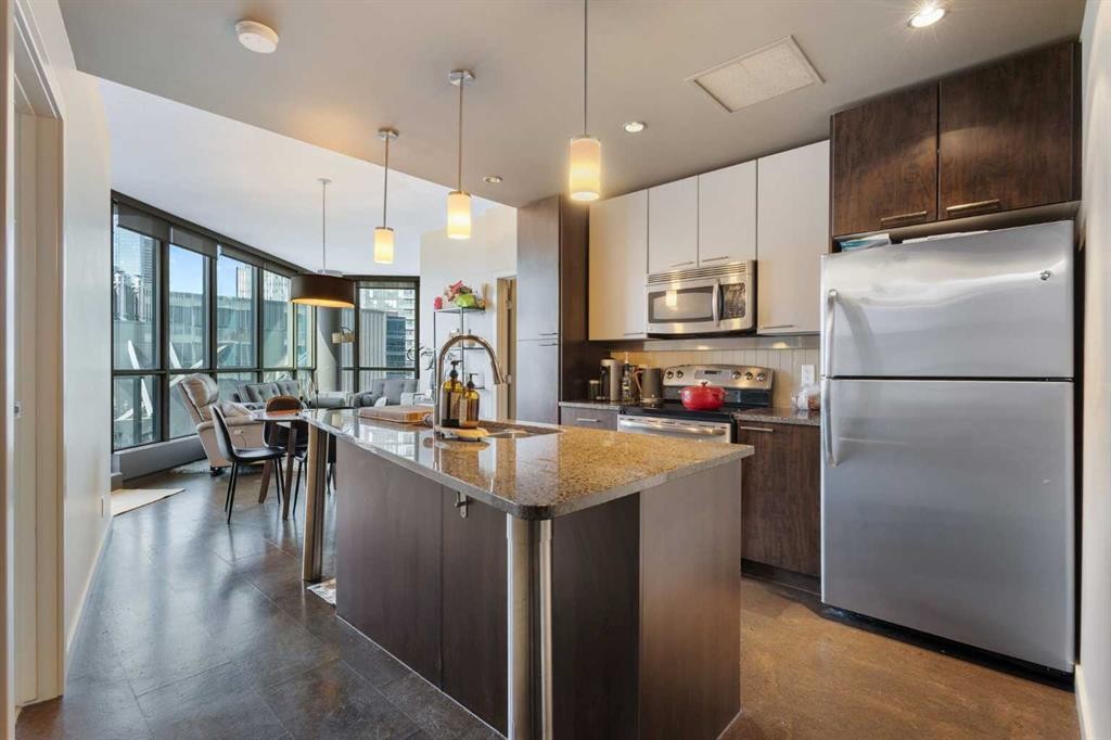 1902-220 12 Avenue Se, Calgary, AB - Indoor Photo Showing Kitchen With Stainless Steel Kitchen With Upgraded Kitchen