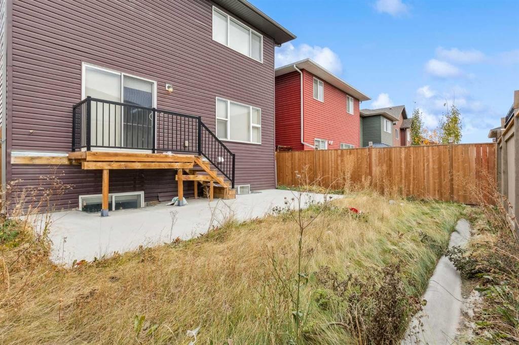 118 Saddlestone Park Ne, Calgary, AB - Outdoor