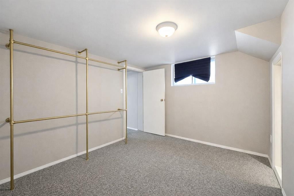 714 17 Avenue Nw, Calgary, AB - Indoor Photo Showing Other Room