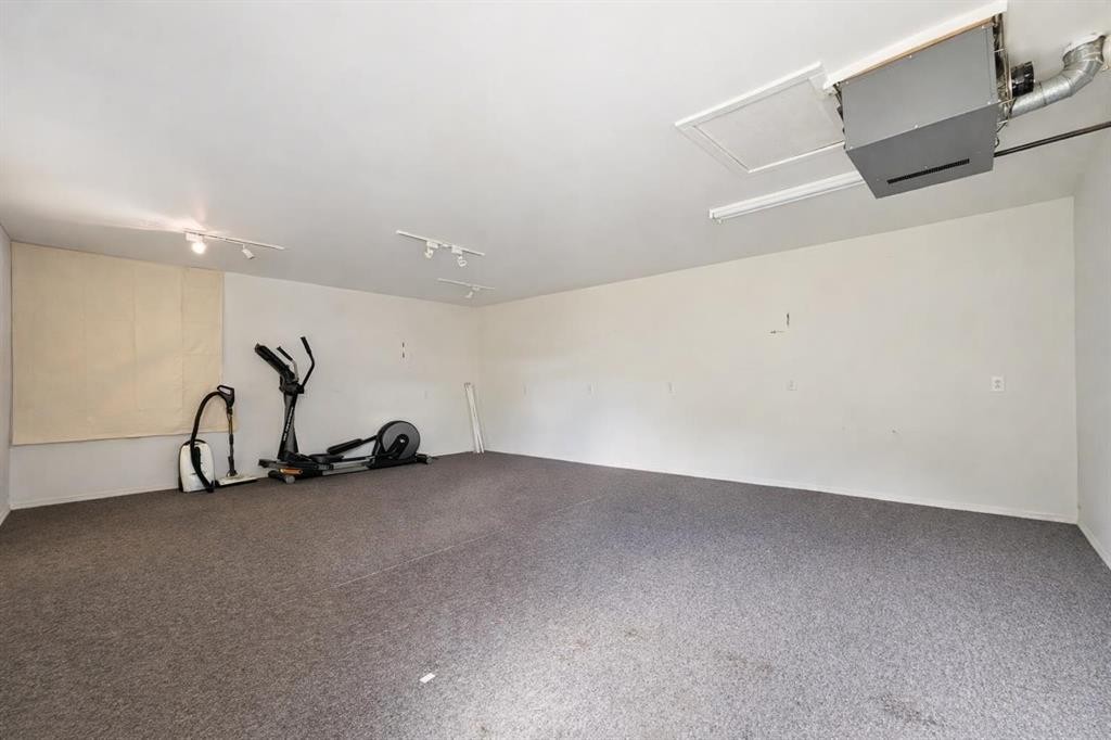 714 17 Avenue Nw, Calgary, AB - Indoor Photo Showing Other Room
