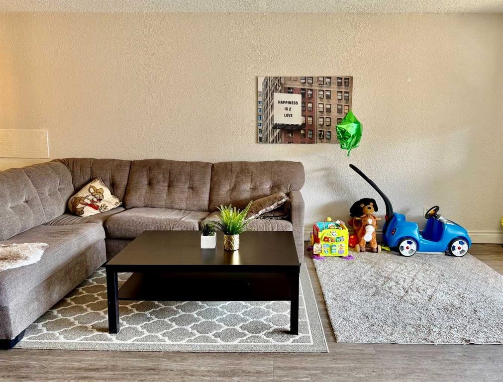 511-221 6 Avenue Se, Calgary, AB - Indoor Photo Showing Living Room