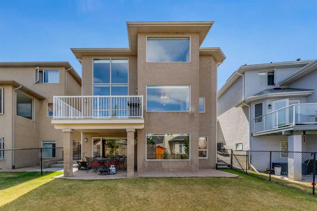 273 Everglade Circle Sw, Calgary, AB - Outdoor With Exterior