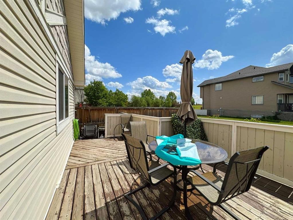 101 Channelside Cove Sw, Airdrie, AB - Outdoor With Deck Patio Veranda With Exterior