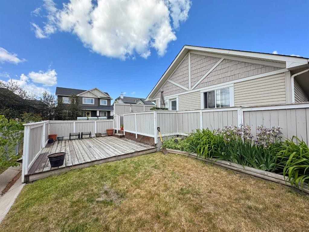 101 Channelside Cove Sw, Airdrie, AB - Outdoor