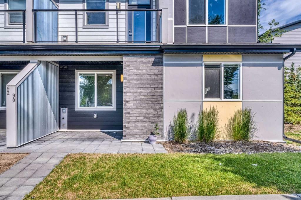 90 Redstone Way Ne, Calgary, AB - Outdoor
