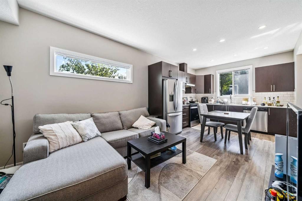 90 Redstone Way Ne, Calgary, AB - Indoor