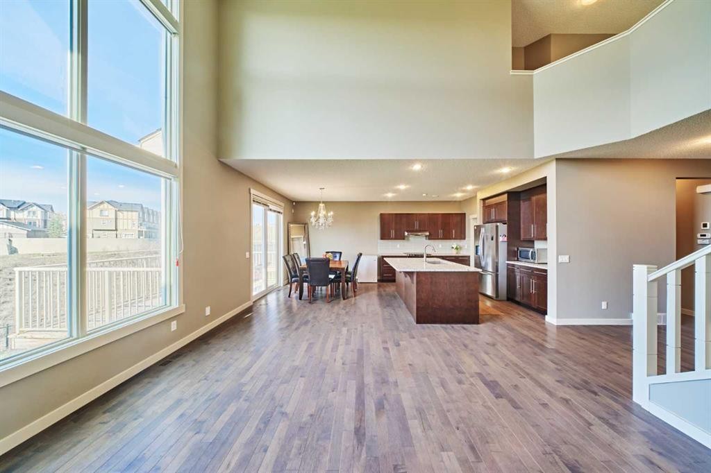 109 Sherwood Road Nw, Calgary, AB - Indoor