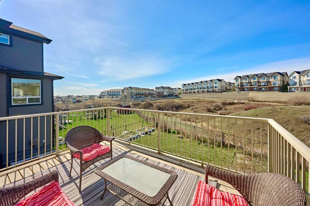 109 Sherwood Road Nw, Calgary, AB - Outdoor