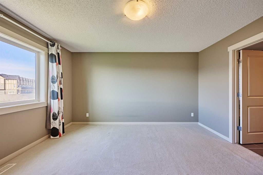 109 Sherwood Road Nw, Calgary, AB - Indoor Photo Showing Other Room