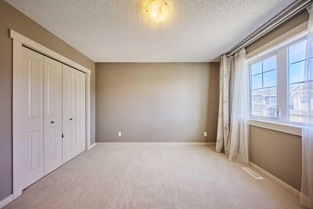 109 Sherwood Road Nw, Calgary, AB - Indoor Photo Showing Other Room