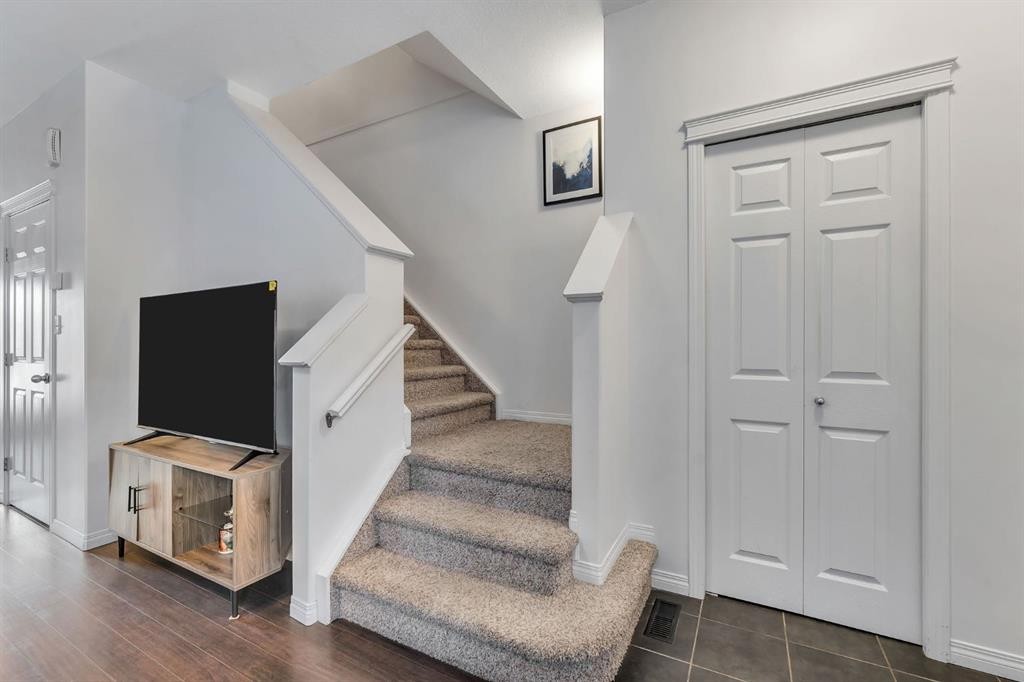 4501-111 Tarawood Lane Ne, Calgary, AB - Indoor Photo Showing Other Room