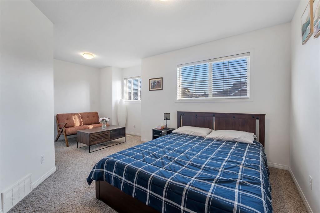 4501-111 Tarawood Lane Ne, Calgary, AB - Indoor Photo Showing Bedroom