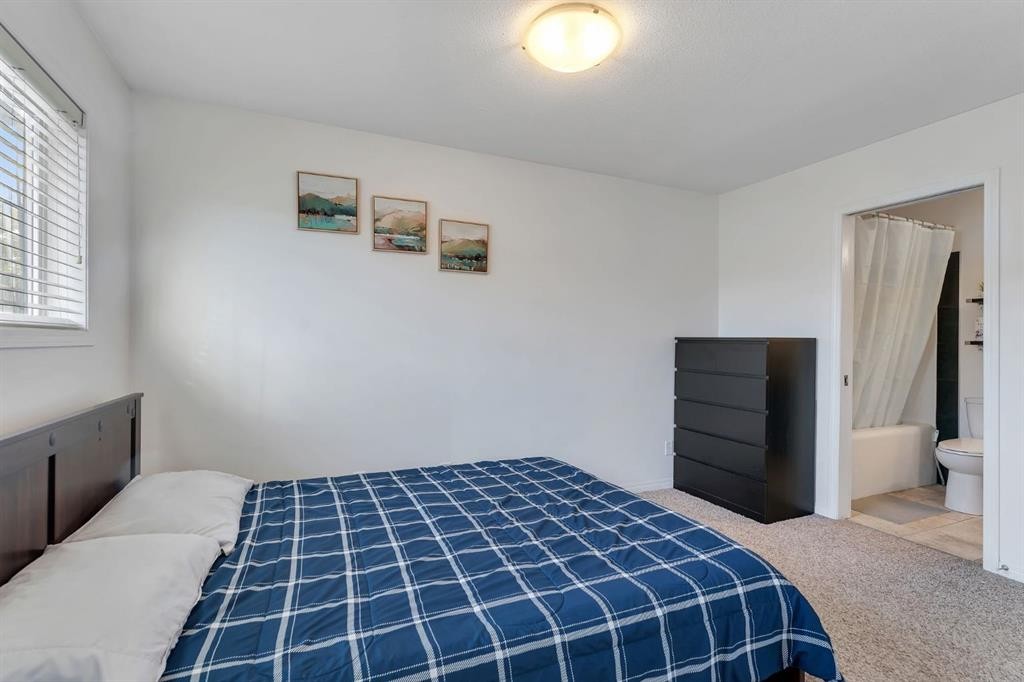 4501-111 Tarawood Lane Ne, Calgary, AB - Indoor Photo Showing Bedroom