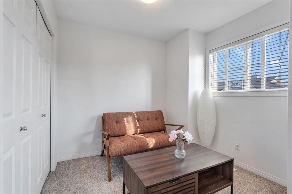 4501-111 Tarawood Lane Ne, Calgary, AB - Indoor