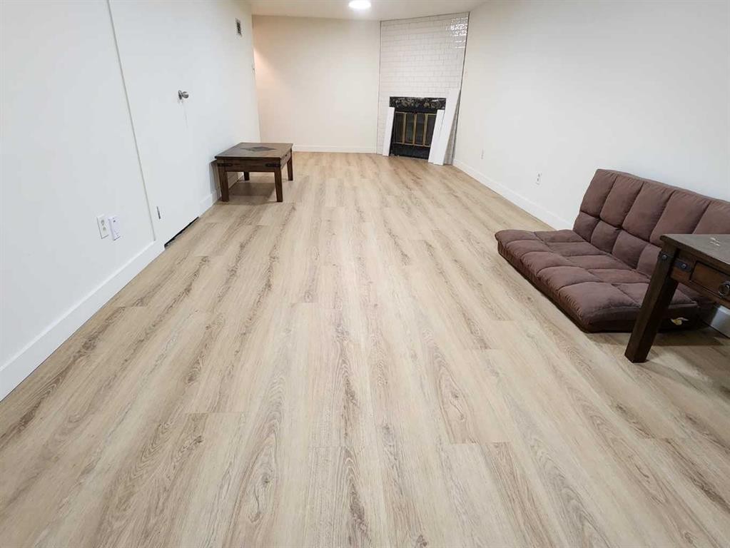 7304 5 Street Sw, Calgary, AB - Indoor