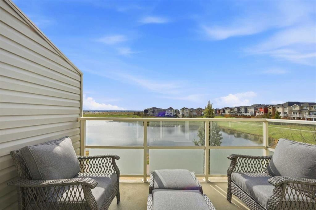 556 Redstone View Ne, Calgary, AB - Outdoor