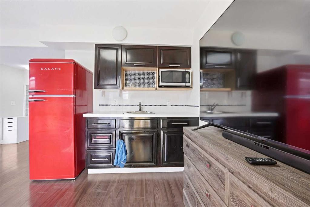 556 Redstone View Ne, Calgary, AB - Indoor Photo Showing Kitchen