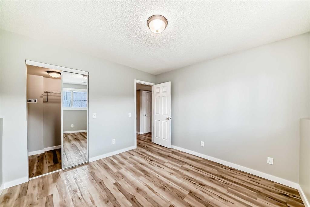 F-903 44 Street Se, Calgary, AB - Indoor Photo Showing Other Room