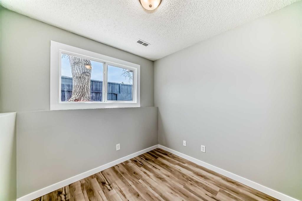 F-903 44 Street Se, Calgary, AB - Indoor Photo Showing Other Room