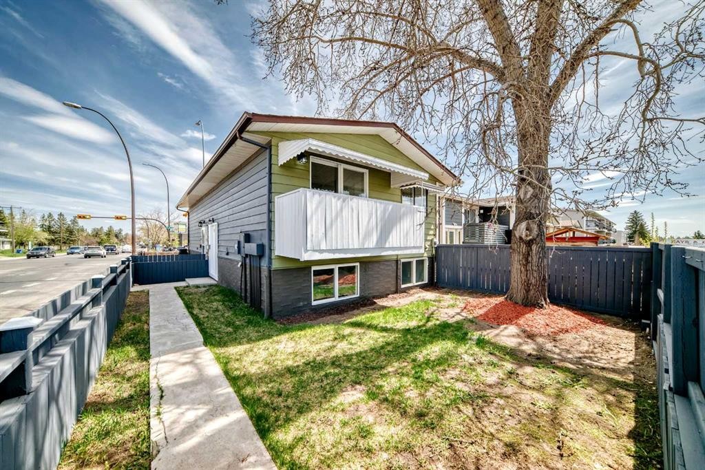 F-903 44 Street Se, Calgary, AB - Outdoor