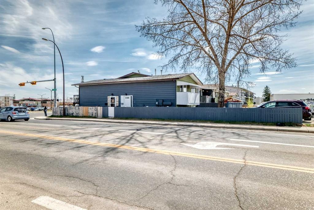 F-903 44 Street Se, Calgary, AB - Outdoor